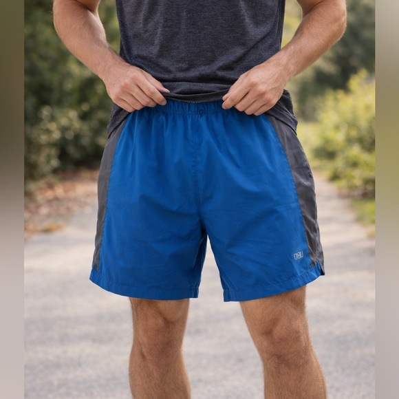 Pearl Izumi Other - Pearl Izumi Blue and Gray Performance Shorts Men’s Large